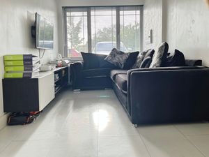 Sitting Room - click for photo gallery